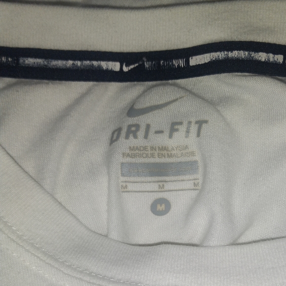 LAST CHANCE SALE ONLY $8Boys Nike Dri Fit "Run To Live" Short  Sleeve Tee Med - Picture 3 of 6